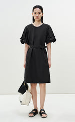 Dress / LESS Pleated Short-Sleeve Cotton Dress