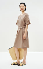 Dress / LESS Pleated Short-Sleeve Cotton Dress