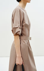 Dress / LESS Pleated Short-Sleeve Cotton Dress