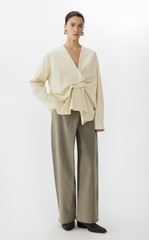 Shirt / JNBY Oversized V-Neck Cotton Poplin Shirt