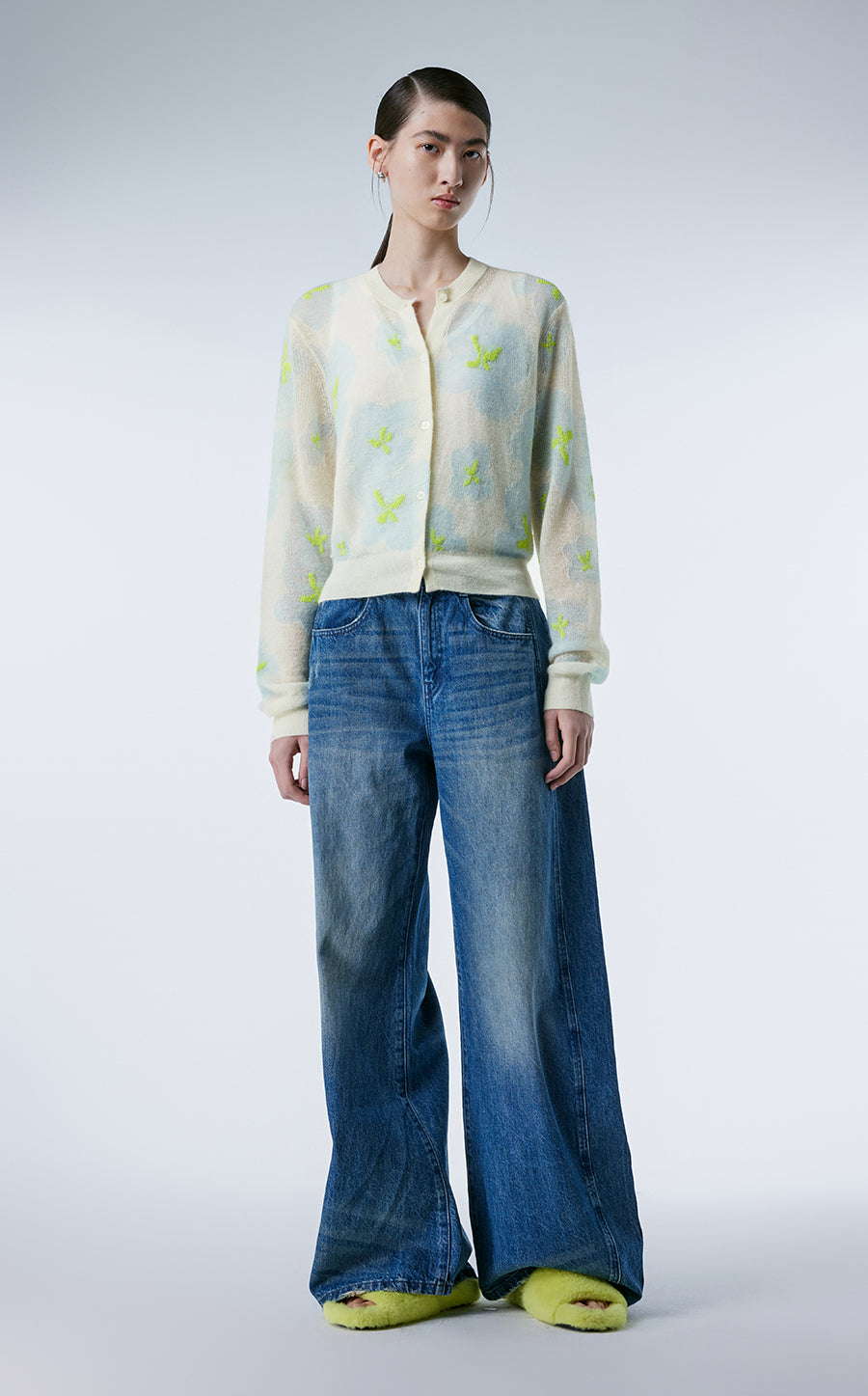 Sweater / JNBY Slim-fit Floral Prints Cropped Cardigan