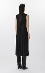 Dress / JNBY Elegant Pleated Maxi Dress
