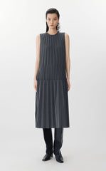 Dress / JNBY Elegant Pleated Maxi Dress