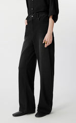 Pants / JNBY Cool-Touch Banana-cut Jeans