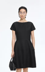 Dress / JNBY Sleek Boat Neck S-Line Dress
