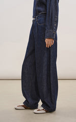 Pants / LESS Relaxed Curved Leg Jeans