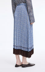 Skirt / JNBY Pleated A-Line Long Skirt with Wave Hem