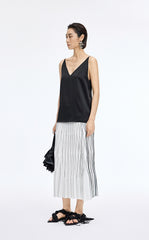 Skirt / JNBY Sculpted Diamond Pleated Maxi Skirt