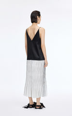 Skirt / JNBY Sculpted Diamond Pleated Maxi Skirt