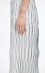 Skirt / JNBY Sculpted Diamond Pleated Maxi Skirt