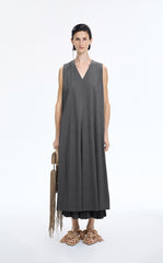 Dress / JNBY V-Neck Pleated Maxi Dress