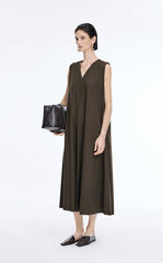 Dress / JNBY V-Neck Pleated Maxi Dress