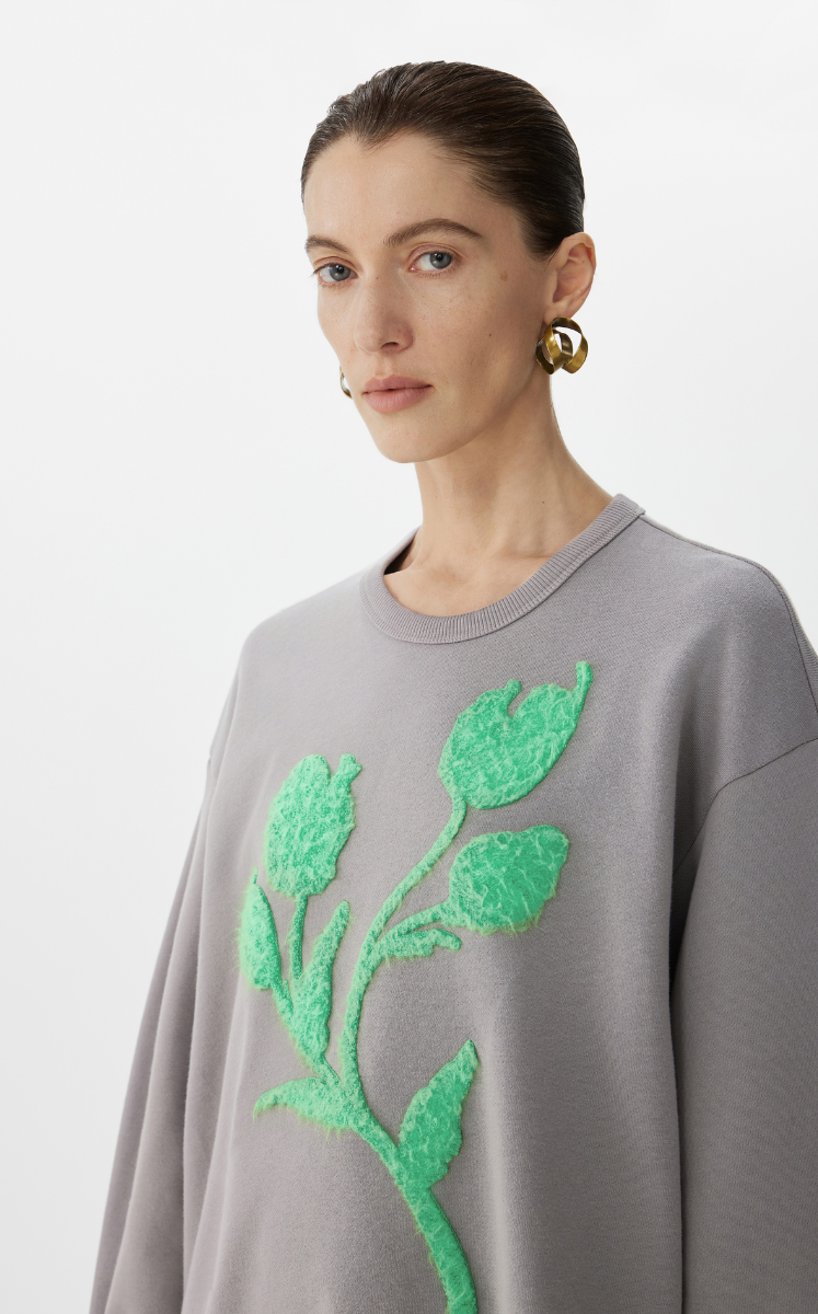 Sweatshirt / JNBY Floral Embroidery Oversized Sweatshirt