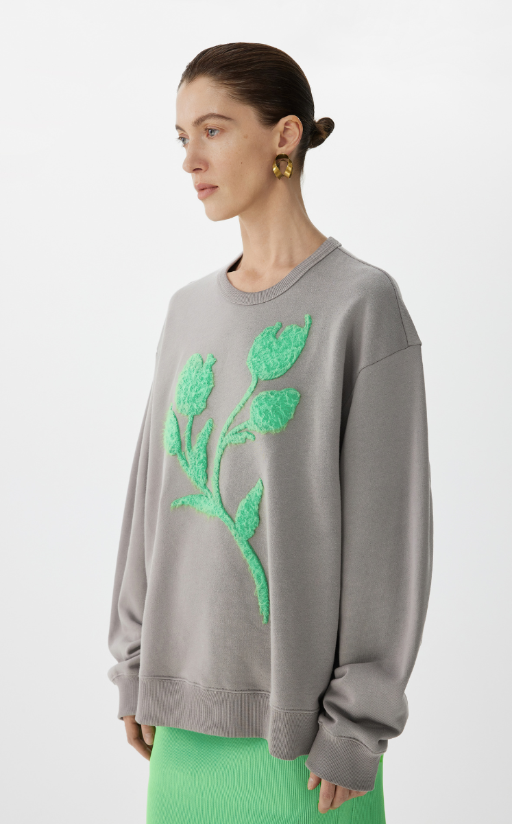 Sweatshirt / JNBY Floral Embroidery Oversized Sweatshirt