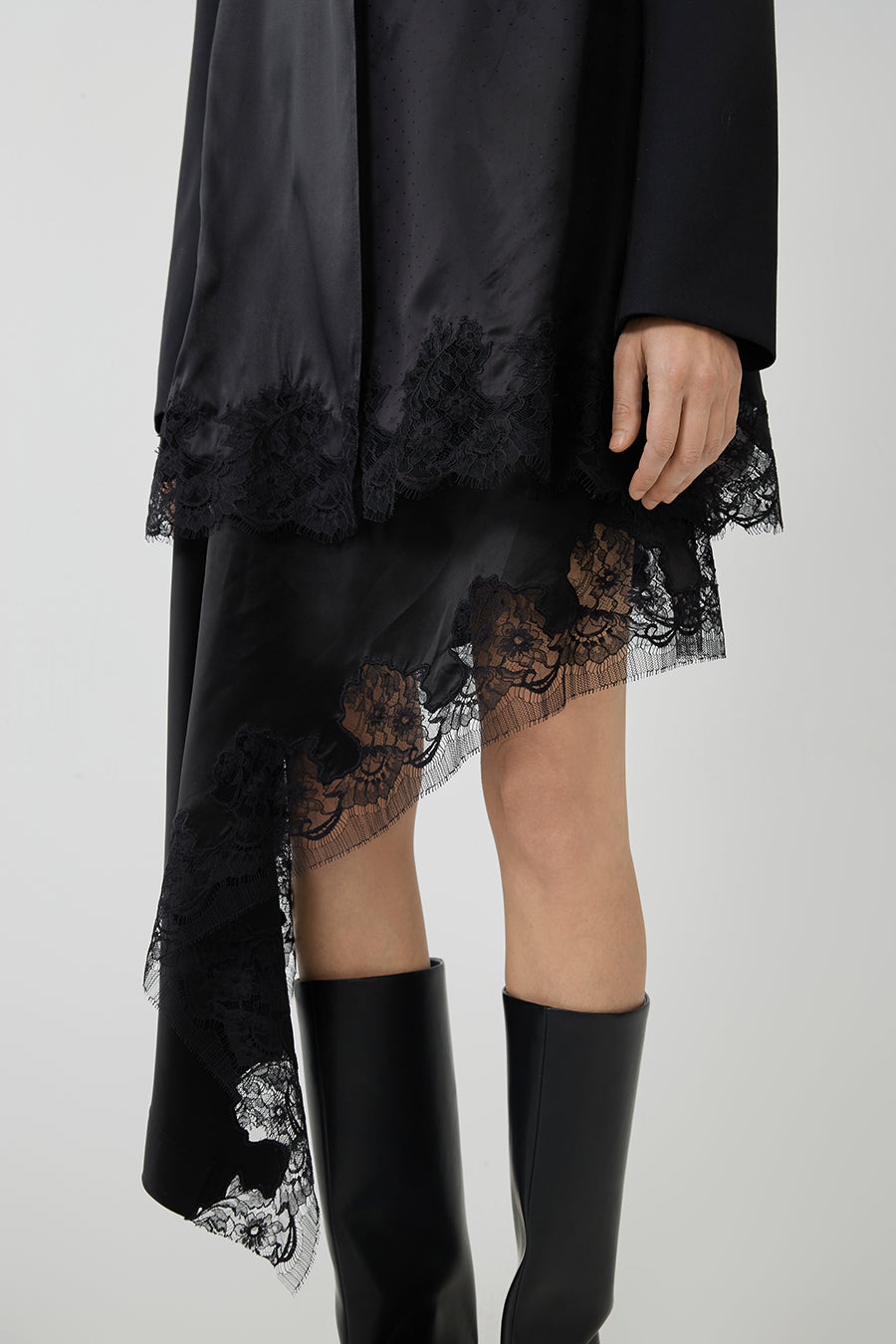 Skirt / JNBY Acetate Fibre Skirt with Hi-low Lace Trim