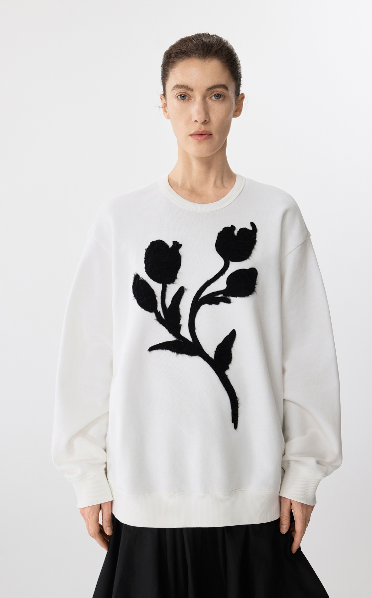 Sweatshirt / JNBY Floral Embroidery Oversized Sweatshirt