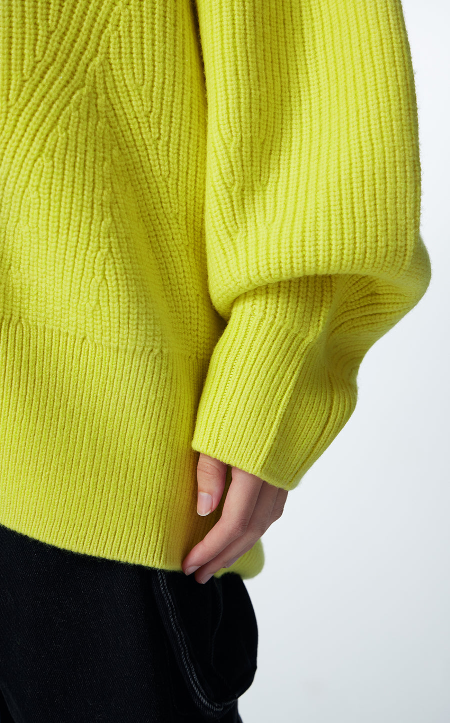 Sweater / JNBY Relaxed Merino Wool Cardigan