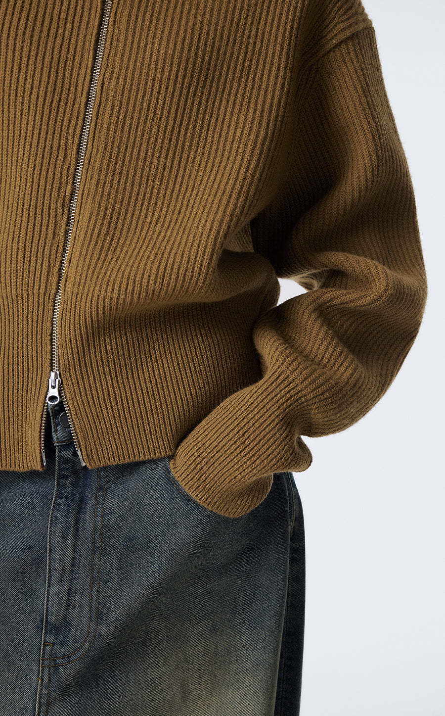 Sweater / JNBY Cropped Wool Cardigan