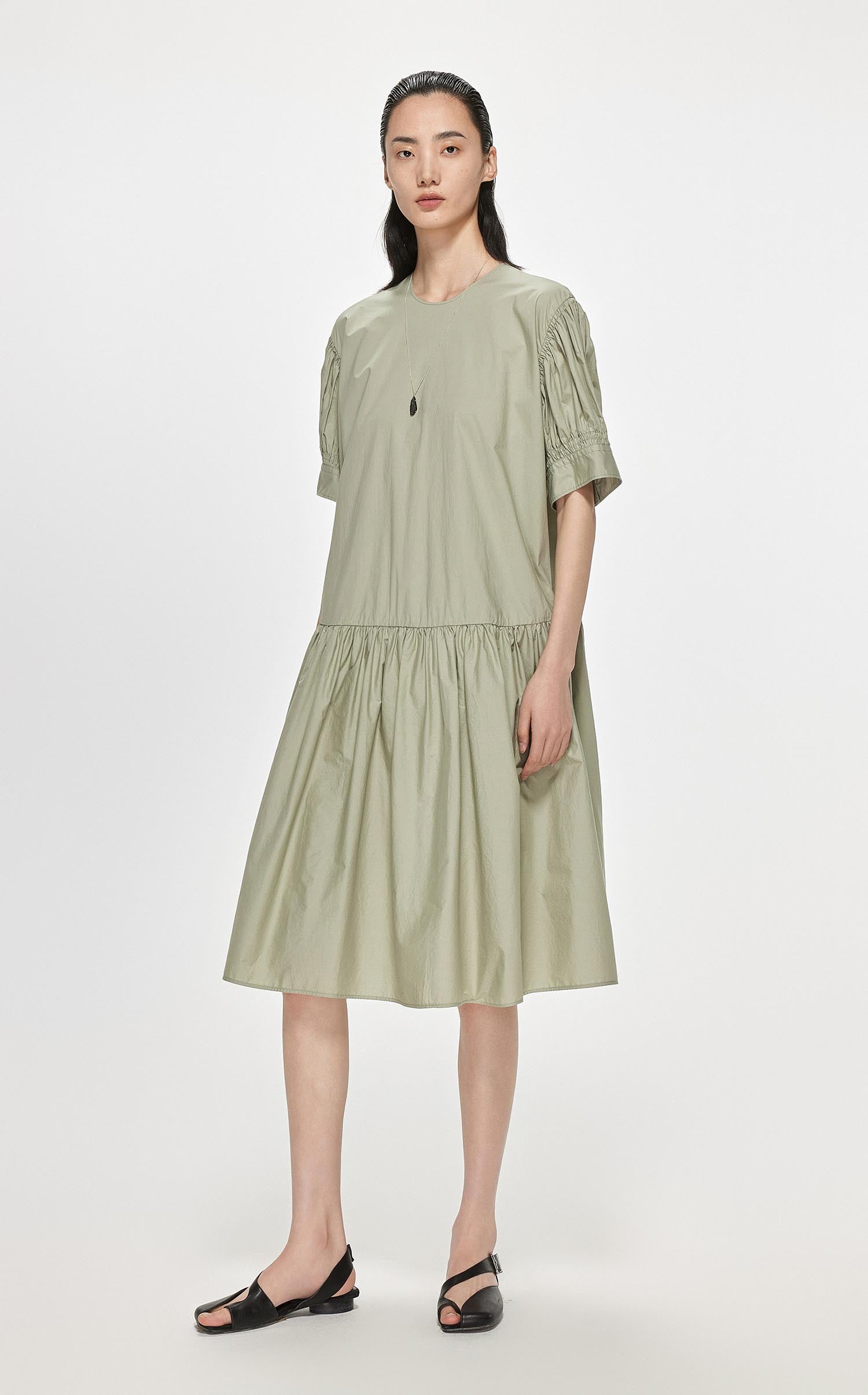 Dresses / JNBY Oversize Mid-Sleeve Pleated Dress (100% Cotton)