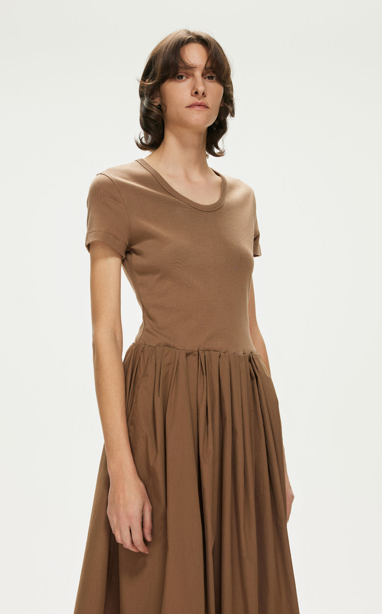 Dress / JNBY Knitted Slim Fit Round Neck Dress