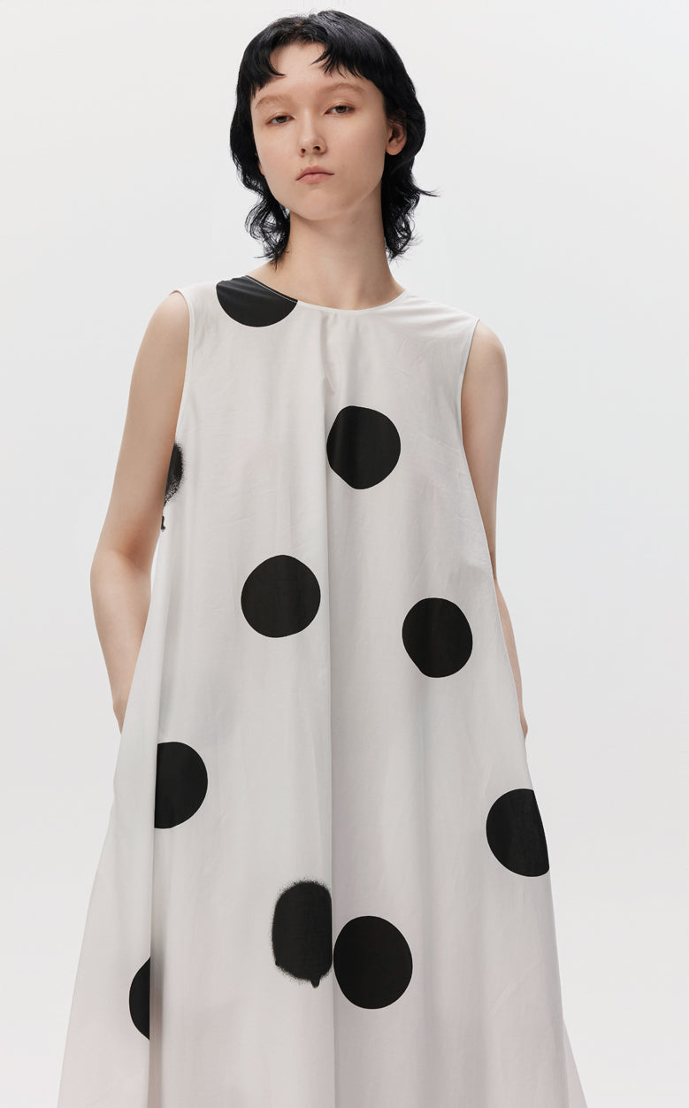 Dress / JNBY Round Neck Polka Dot Sleeveless V-neck Wavy Edge A-line Dress(100% cotton)
