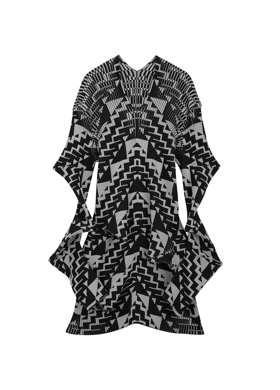 Dress / JNBY V-neck Long-sleeved Sweater Dress in Wave Pleats