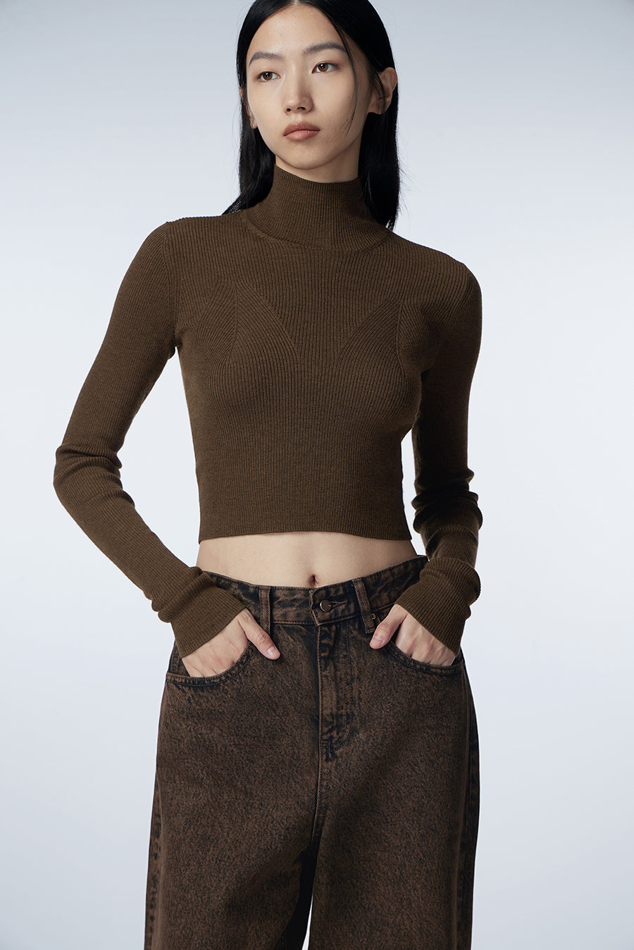 Sweater / JNBY Mock-neck Cropped Sweater