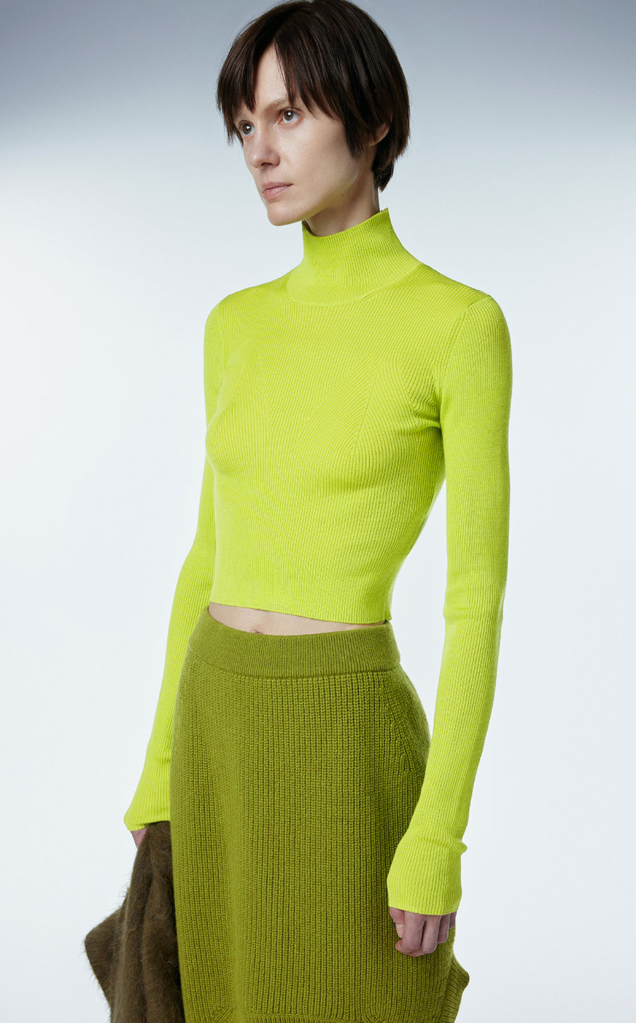 Sweater / JNBY Mock-neck Cropped Sweater