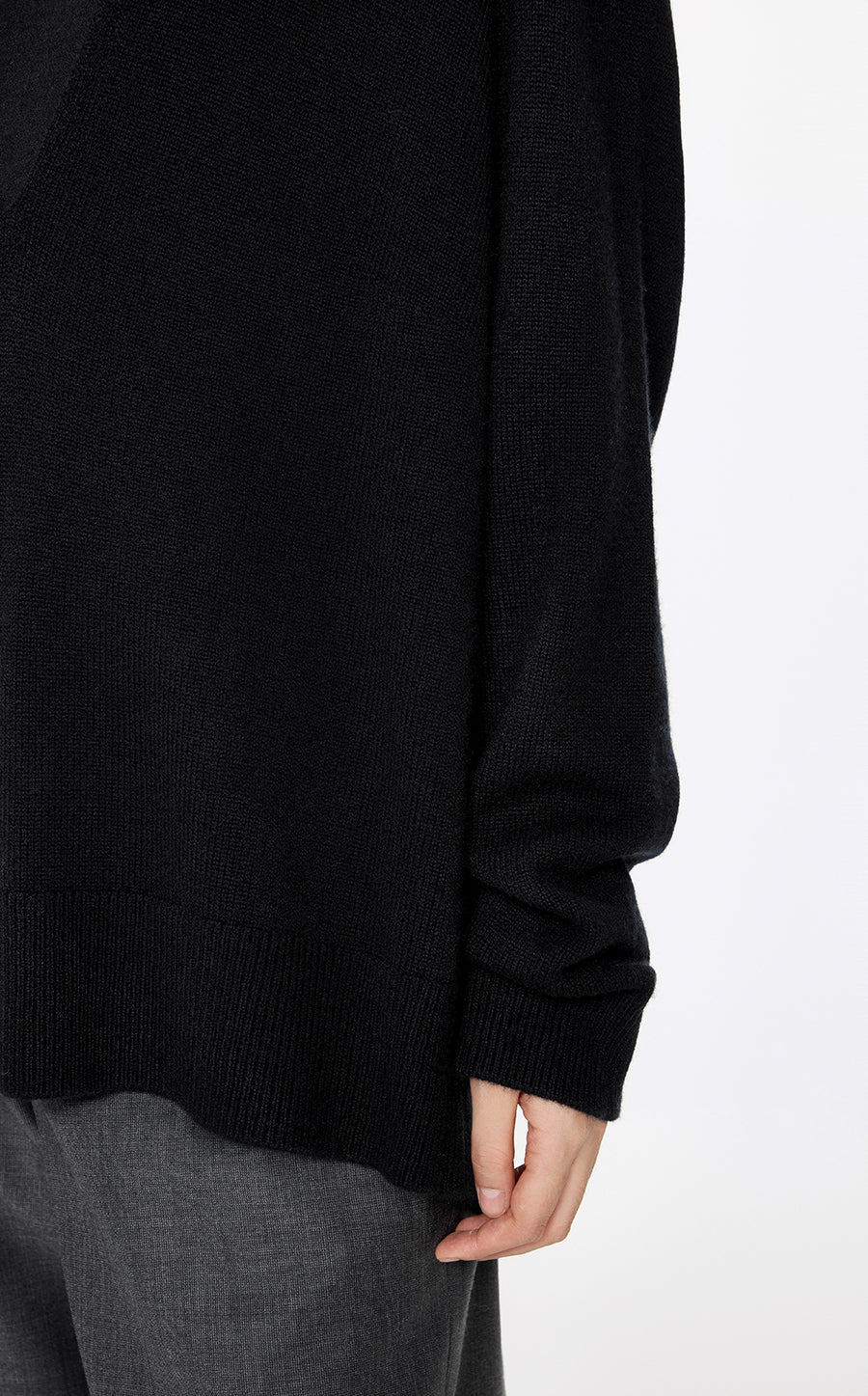 Sweater / JNBY V-Neck Wool-Cashmere Jumper