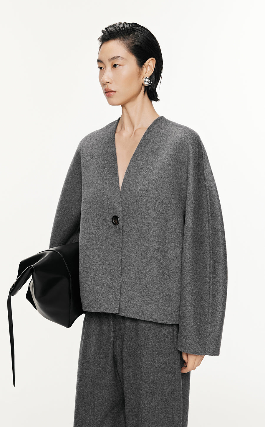 Coat / JNBY Relaxed V-neck Wool Coat