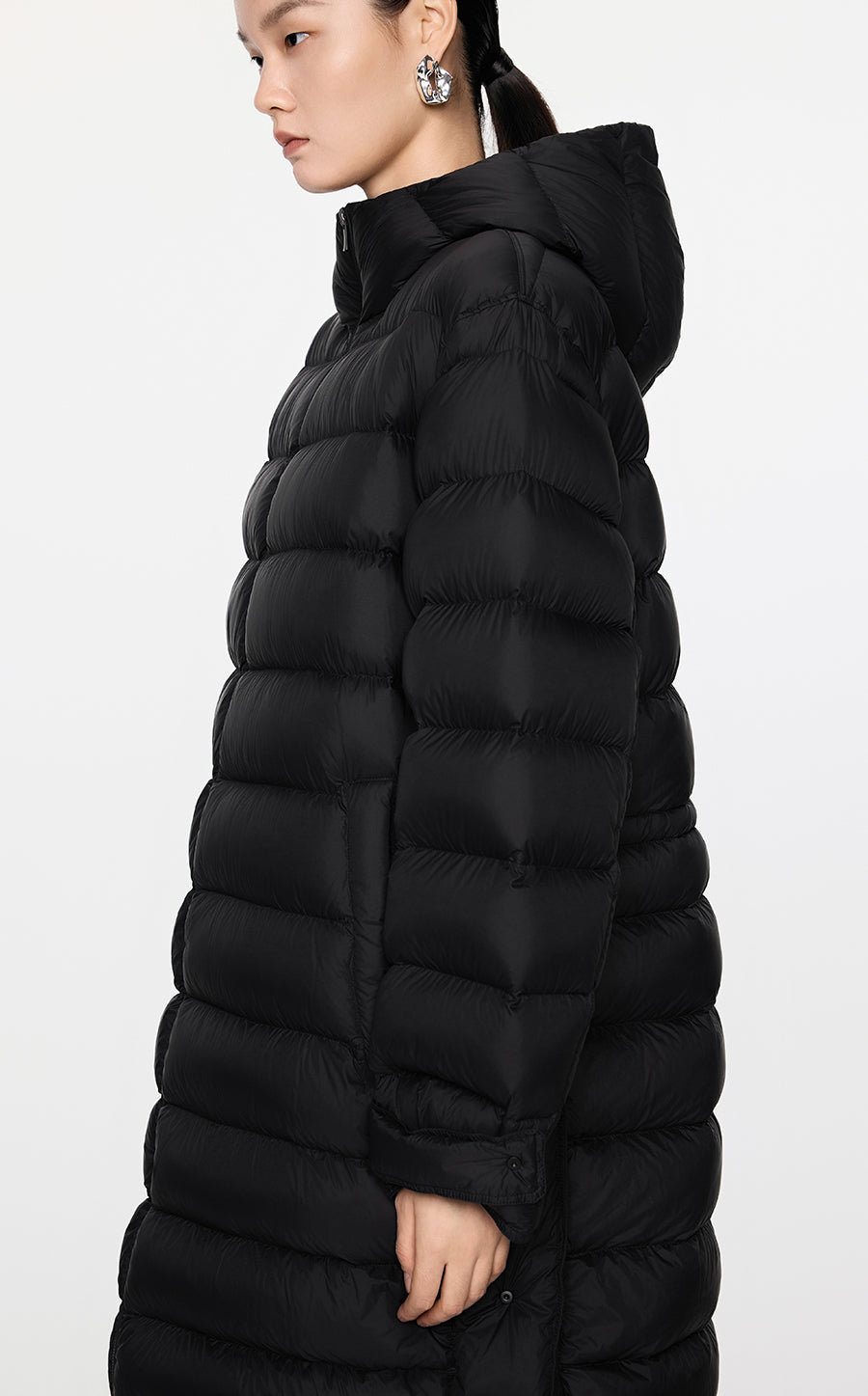 Coat / JNBY  Relaxed H-Shape Mid-Length Hooded Down Jacket