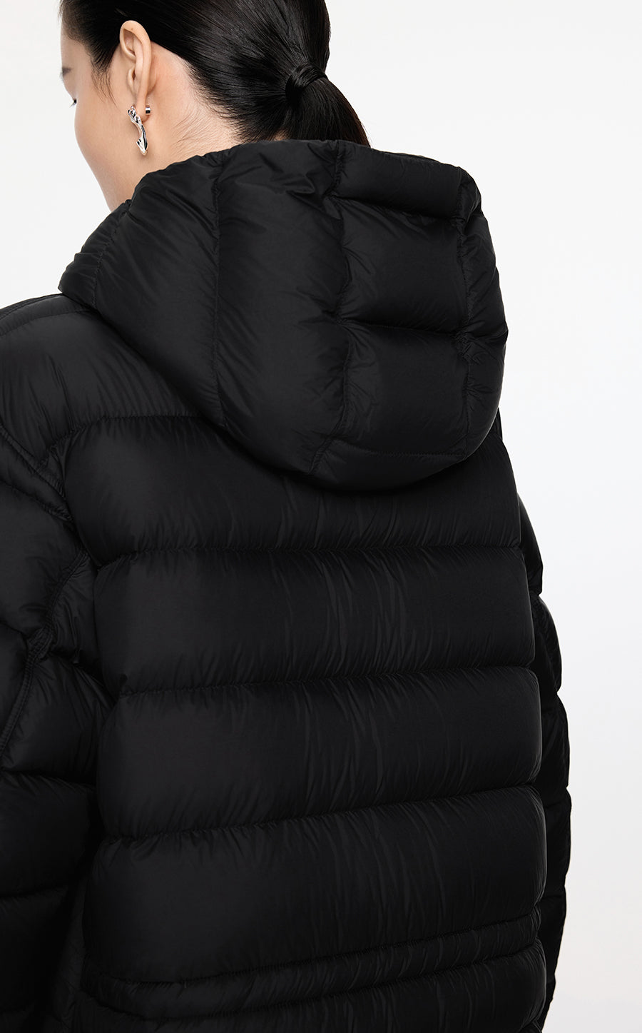 Coat / JNBY  Relaxed H-Shape Mid-Length Hooded Down Jacket