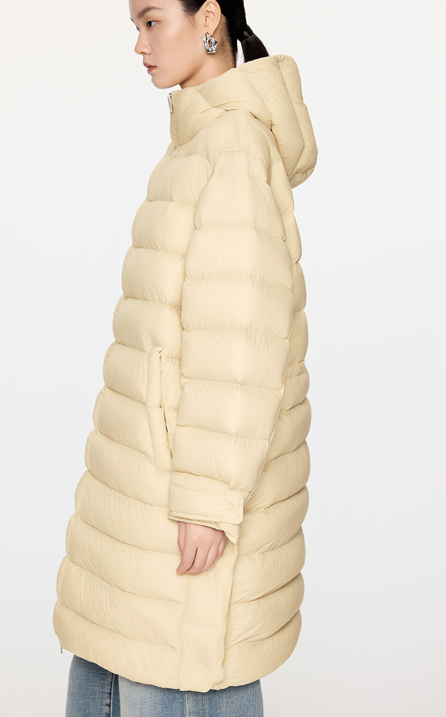 Coat / JNBY  Relaxed H-Shape Mid-Length Hooded Down Jacket