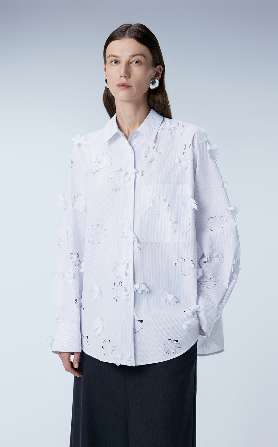 Shirt / JNBY Oversized Little Daisy Cut-out Shirt