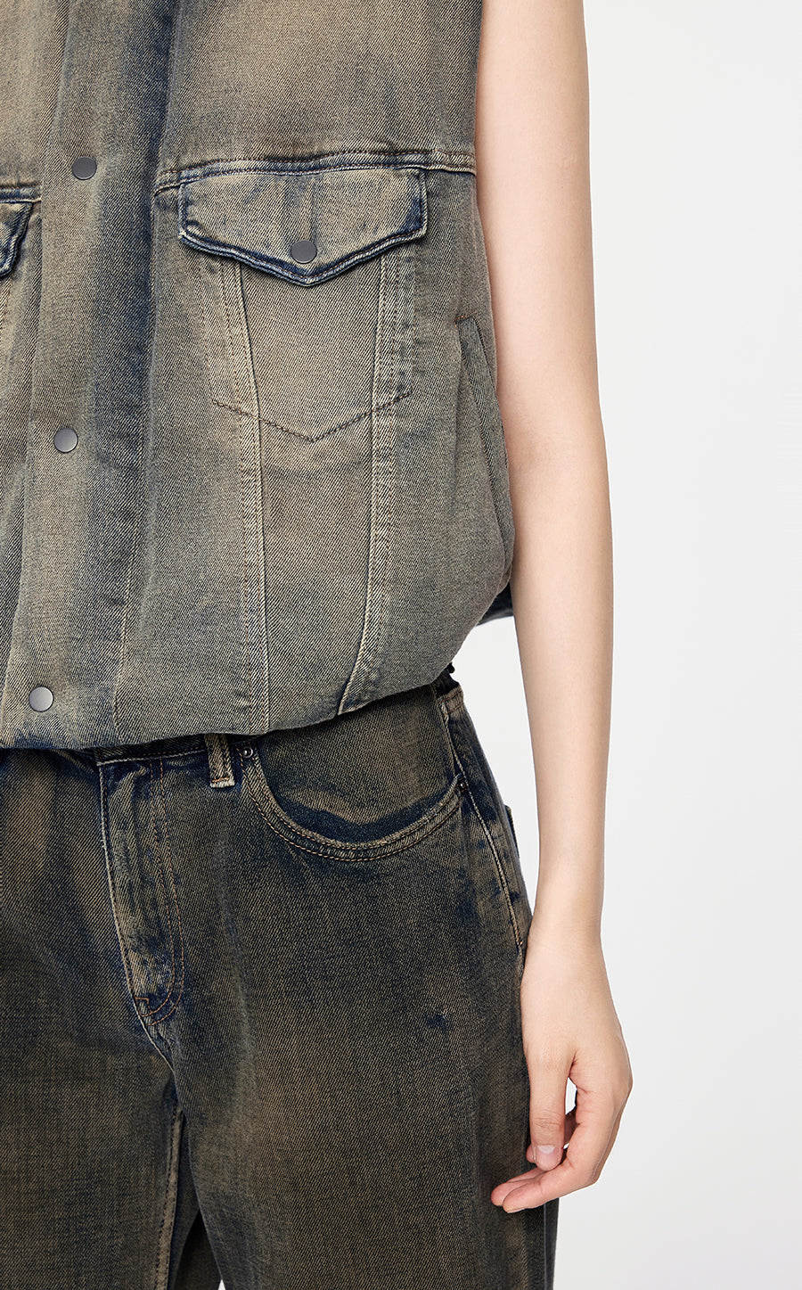 Vest / JNBY O-shape Down Vest