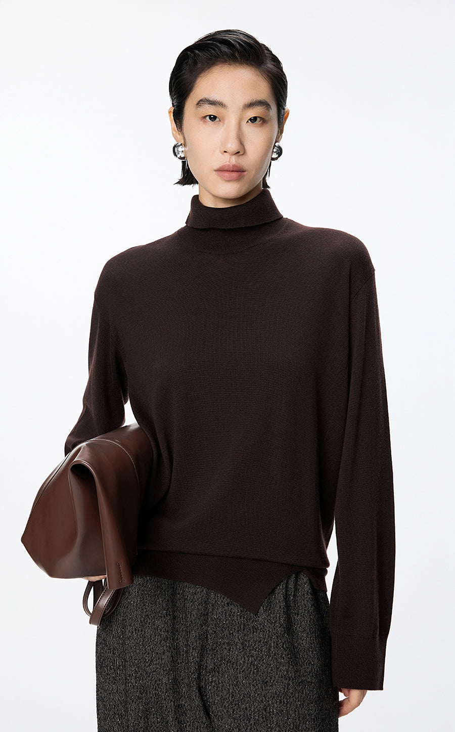 Sweater / JNBY Fine Knit High Neck Irregular Sweater