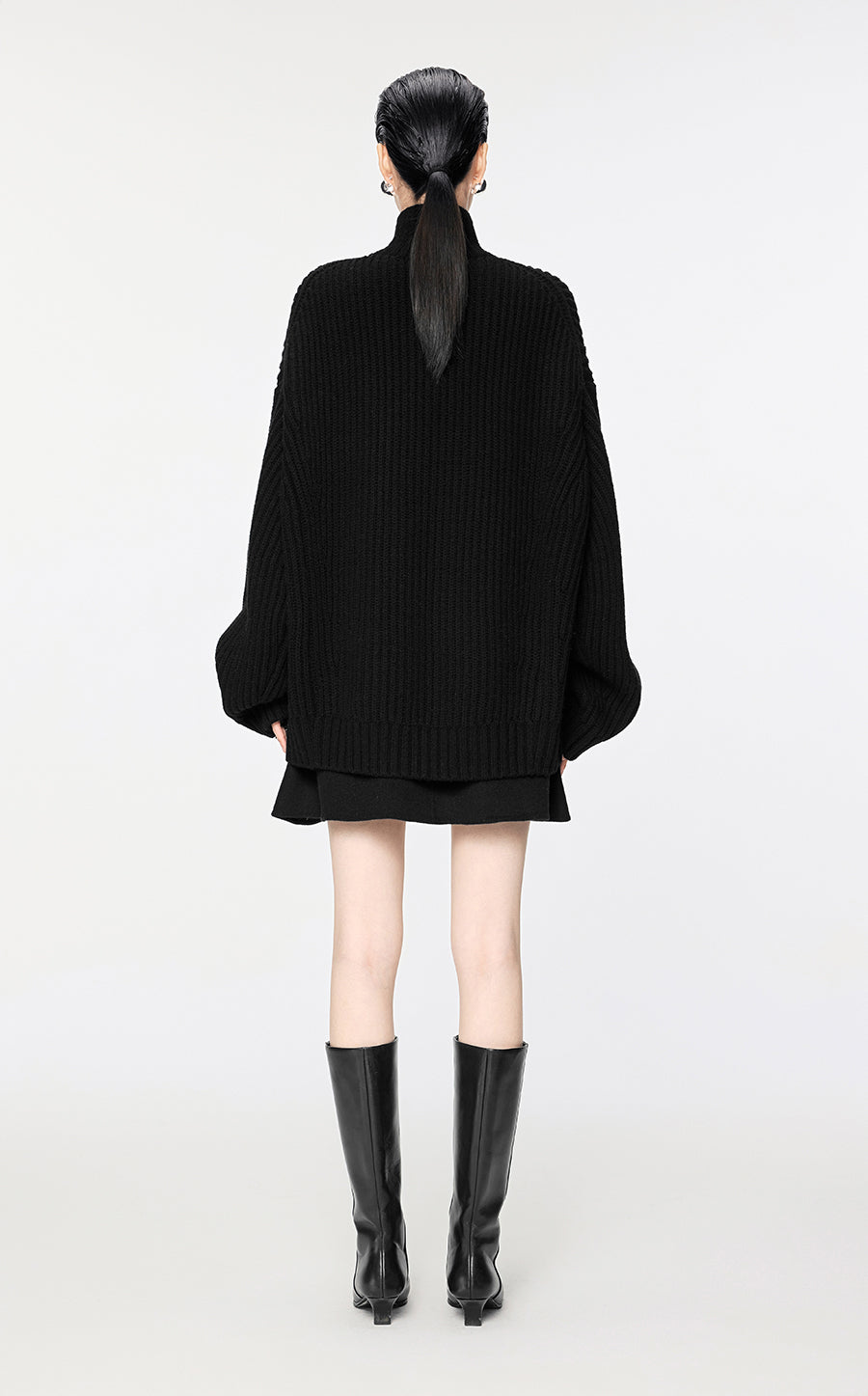 Sweater / JNBY Oversized Short-Cut Wool Sweater