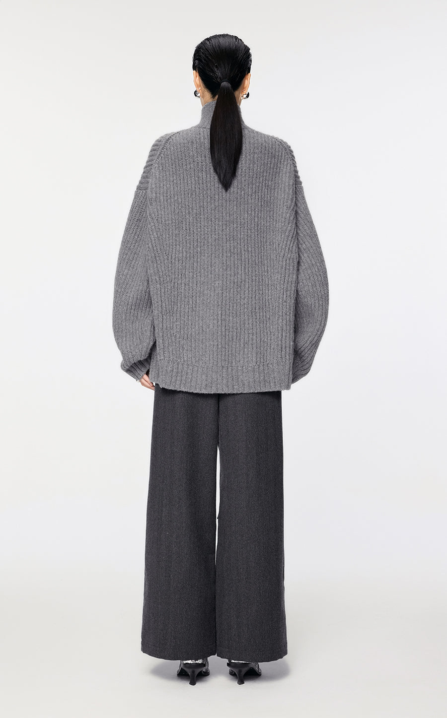 Sweater / JNBY Oversized Short-Cut Wool Sweater