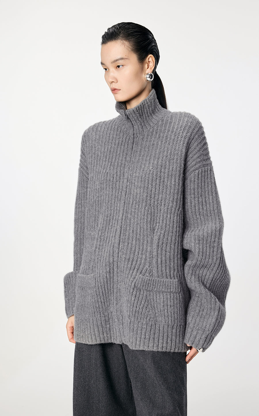 Sweater / JNBY Oversized Short-Cut Wool Sweater