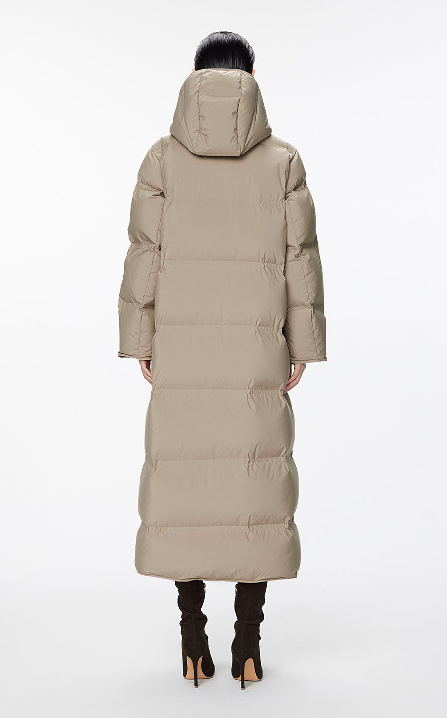 Coat / JNBY Luxe Ultra-Long Seamless Goose Down Coat