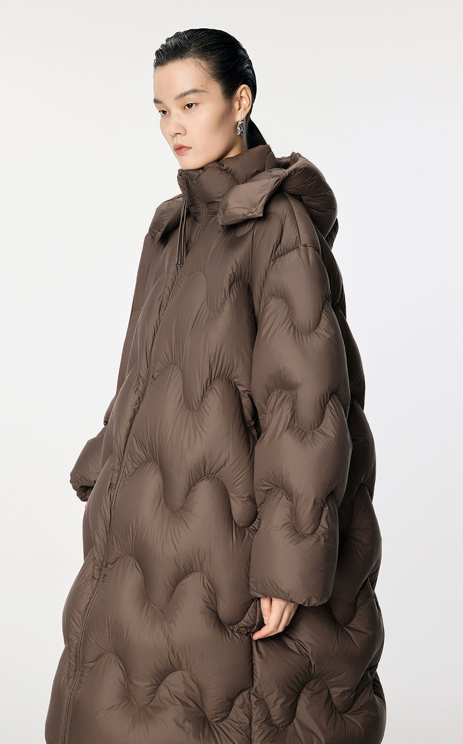 Downcoat / JNBY Oversize Wavy-Line Hooded Down Coat