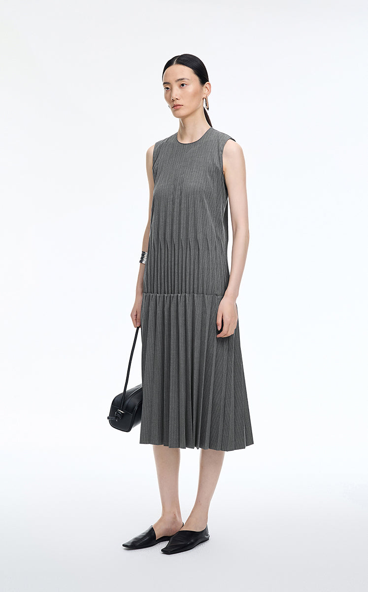Dress / JNBY Cool Touch Pleated Sleeveless Midi Dress