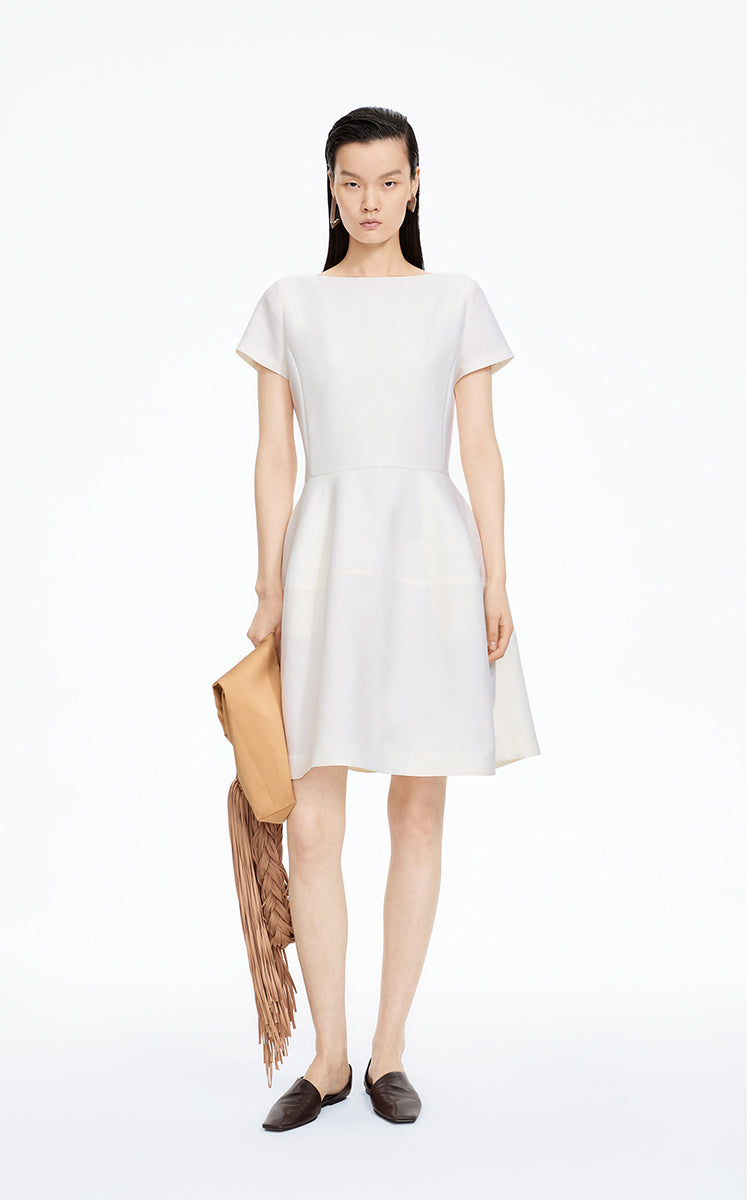 Dress / JNBY Sleek Boat Neck S-Line Dress