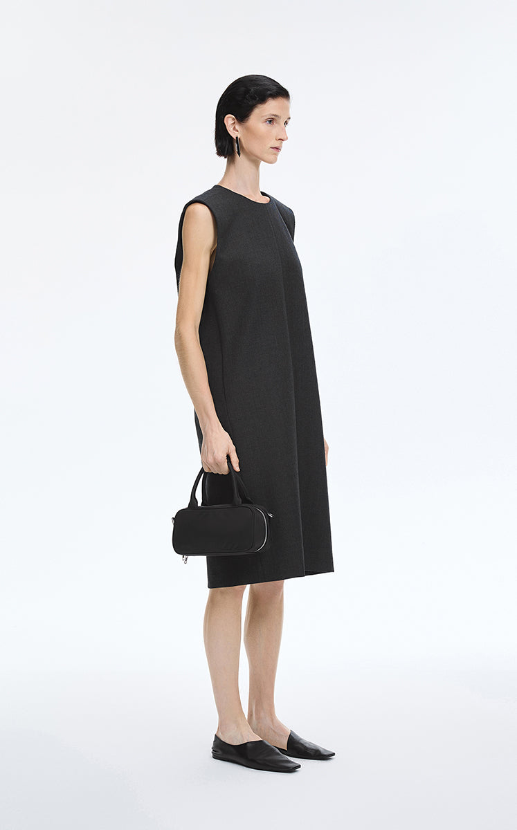 Dress / JNBY Round-Veck Sleeveless Shift Dress