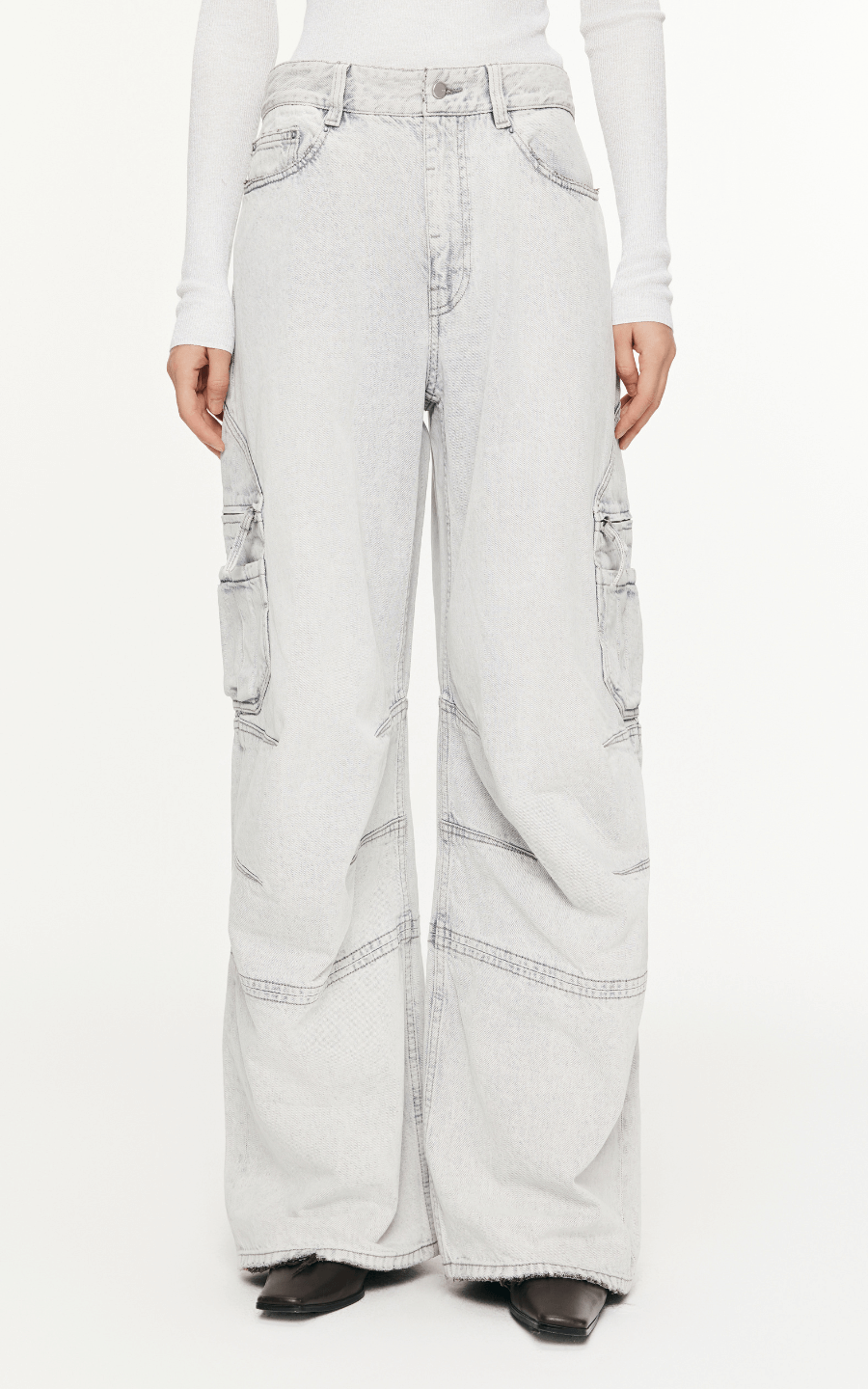 Pants / JNBY Relaxed Extra Long Cargo Jeans