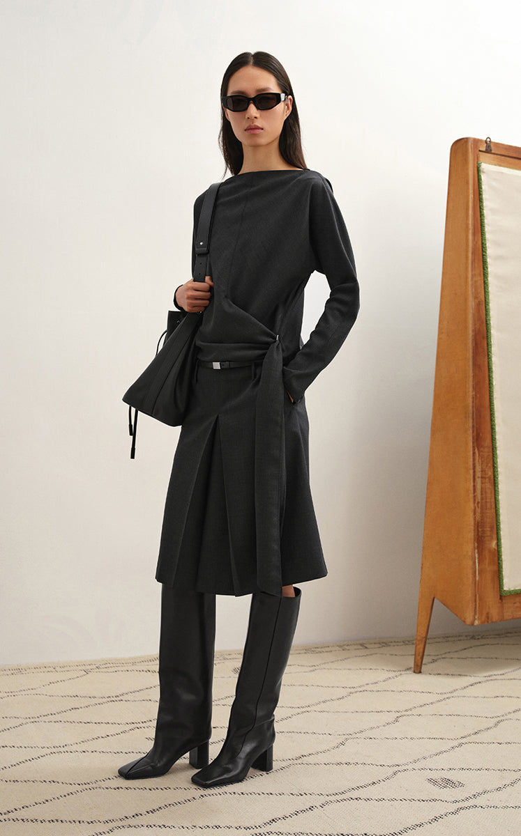 Shirt / LESS Wool Blend Relaxed Off-Shoulder Top