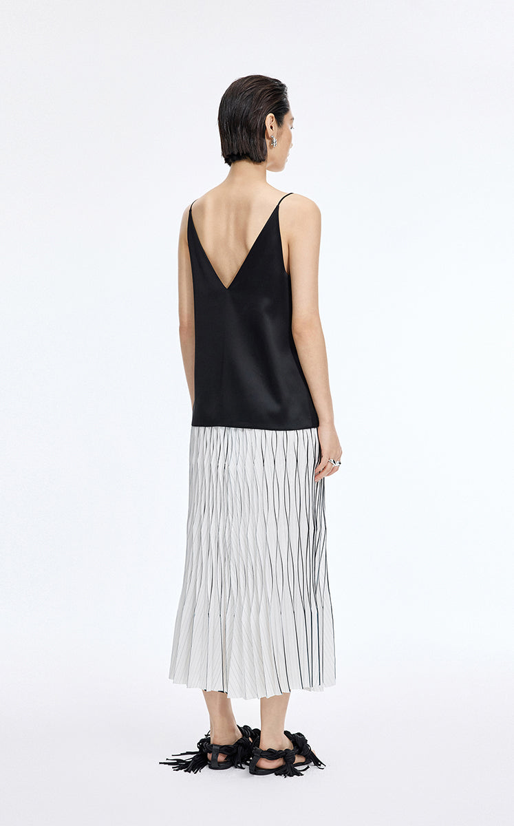 Skirt / JNBY Sculpted Diamond Pleated Maxi Skirt