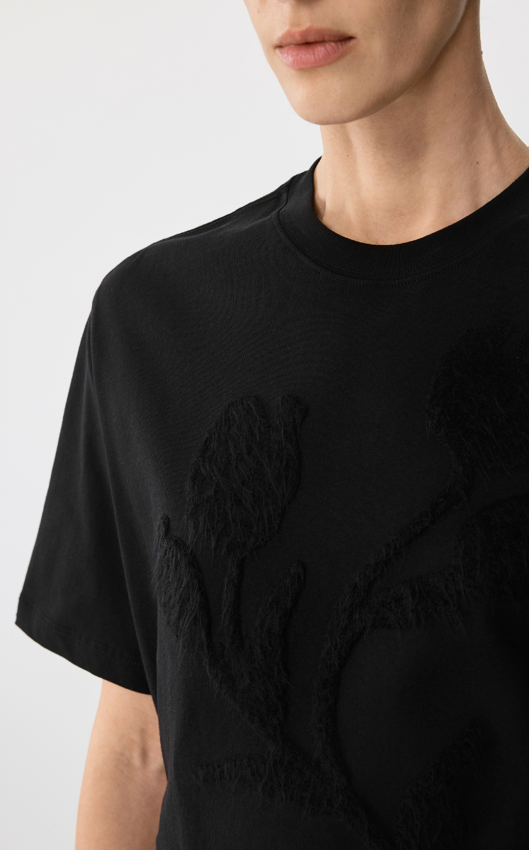 T-shirt / JNBY Embroidered Loose-Fit T-shirt