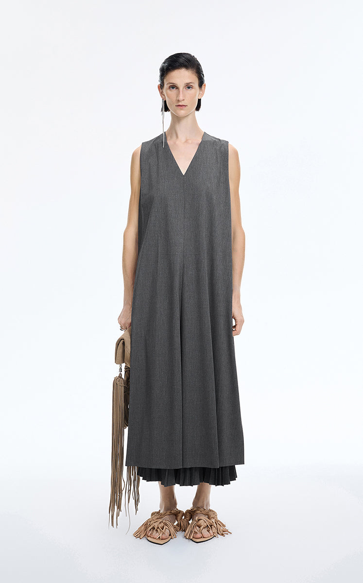 Dress / JNBY V-Neck Pleated Maxi Dress