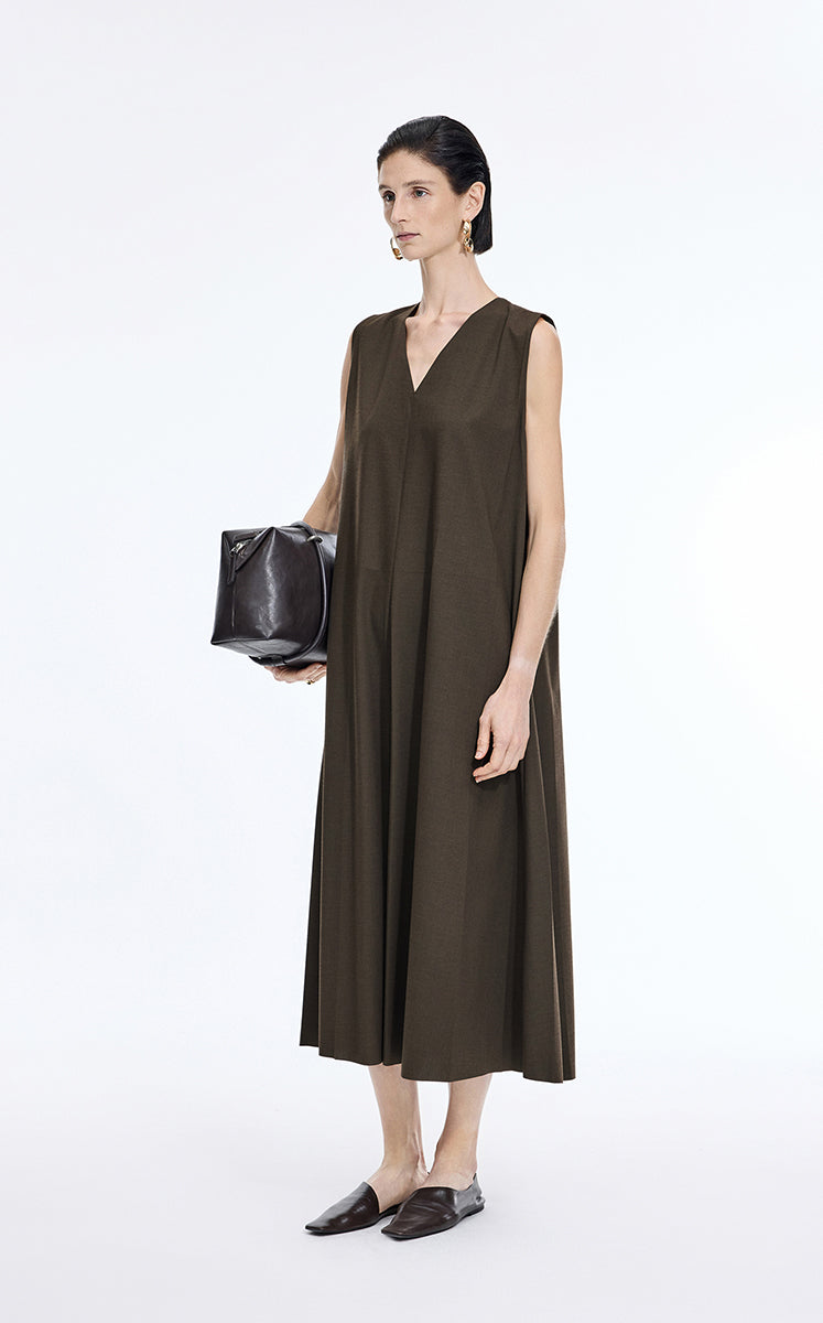 Dress / JNBY V-Neck Pleated Maxi Dress
